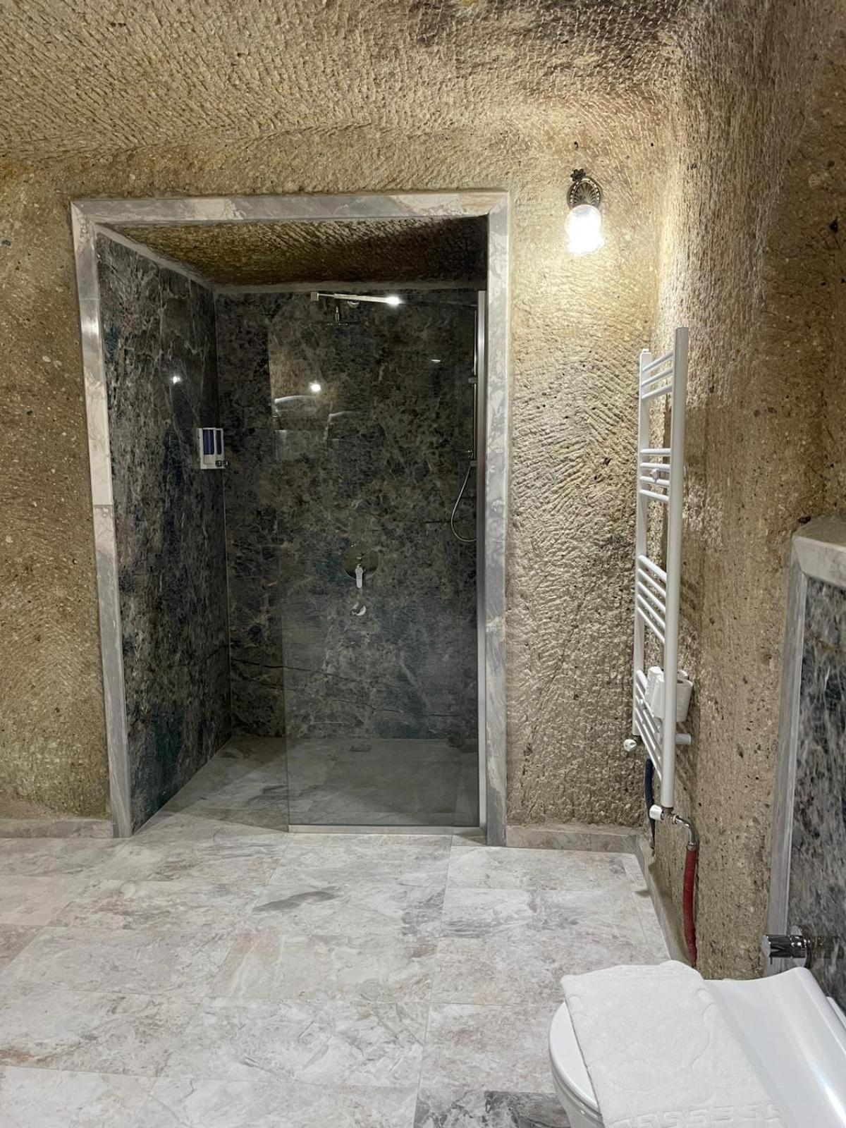 Cappadocia Empire Cave Hotel Göreme Kültér fotó